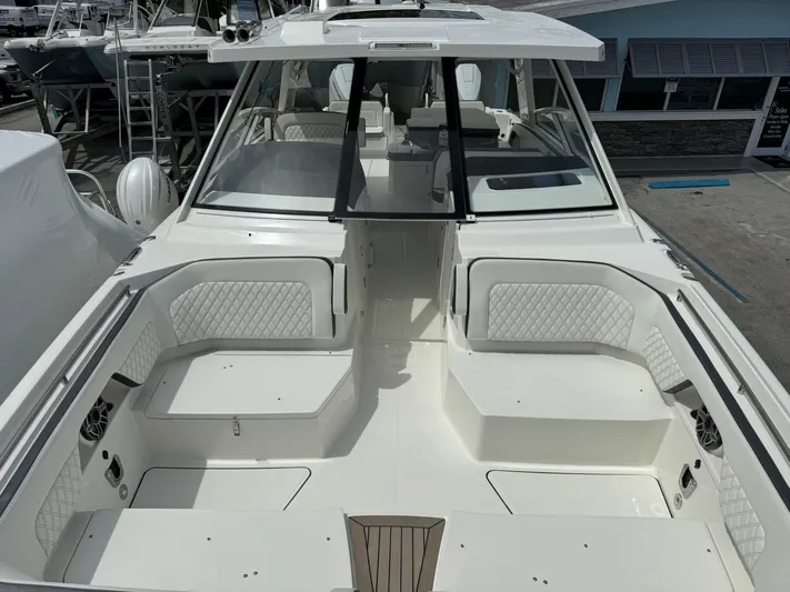 51827 24 40dc Wcn In Laud Yacht Photos Pics 