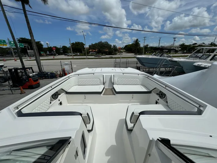 51827 24 40dc Wcn In Laud Yacht Photos Pics 