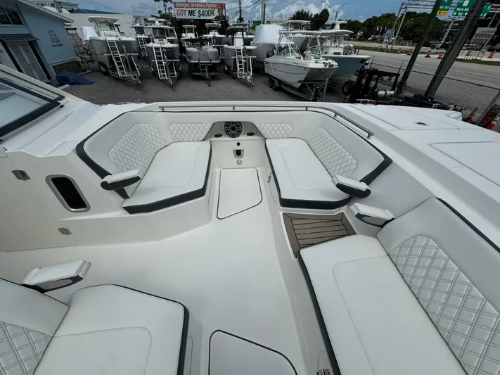 51827 24 40dc Wcn In Laud Yacht Photos Pics 