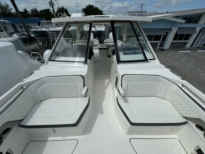 51827 24 40dc Wcn In Laud Yacht Photos Pics 