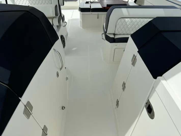 51827 24 40dc Wcn In Laud Yacht Photos Pics 