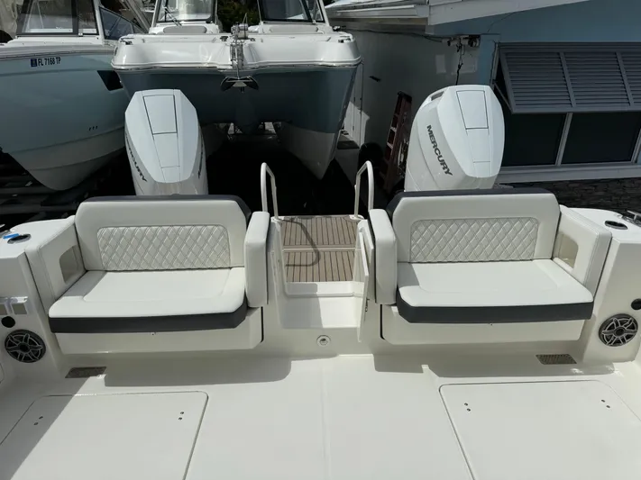 51827 24 40dc Wcn In Laud Yacht Photos Pics 