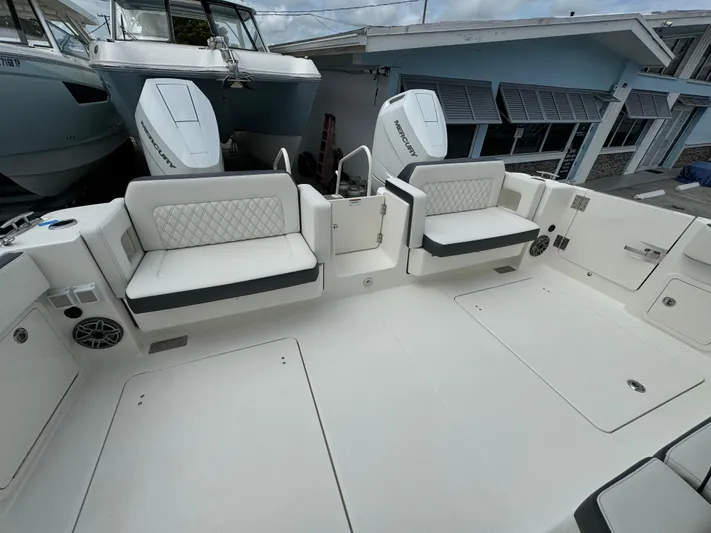 51827 24 40dc Wcn In Laud Yacht Photos Pics 