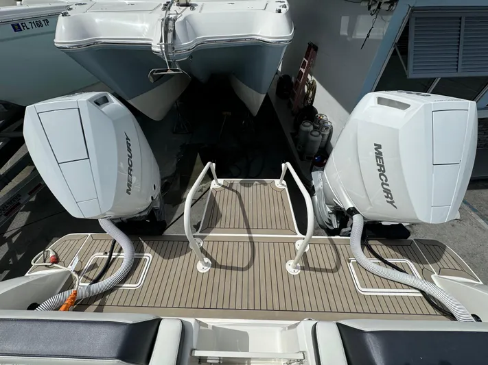 51827 24 40dc Wcn In Laud Yacht Photos Pics 