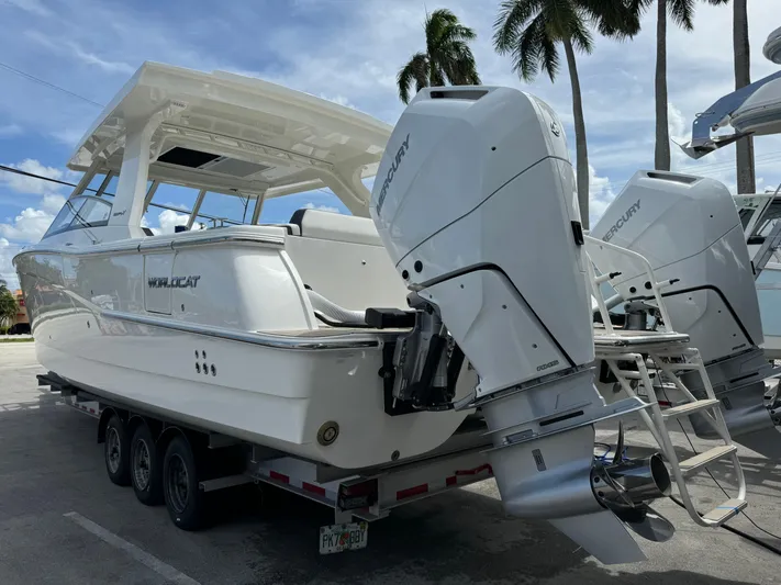 51827 24 40dc Wcn In Laud Yacht Photos Pics 