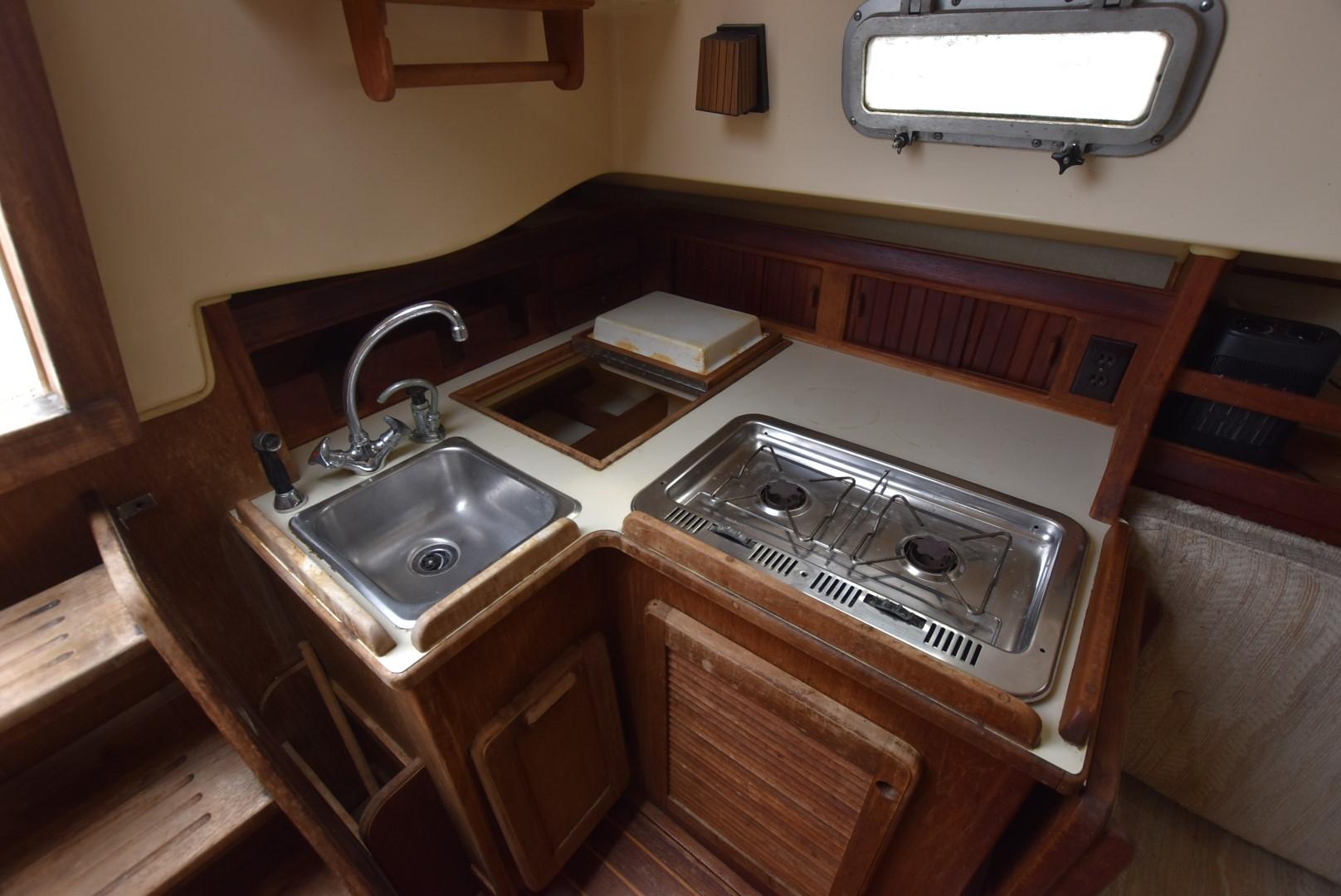 1986 Island Packet 27 Cutter Cutter for sale - YachtWorld