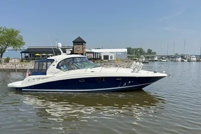 Sea Ray 440 Sundancer