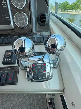 Almas Del Mar Yacht Photos Pics Controls