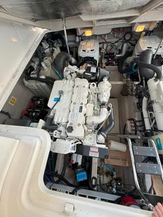 Almas Del Mar Yacht Photos Pics Starboard Side Engine