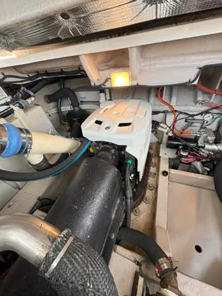 Almas Del Mar Yacht Photos Pics Starboard Side Zeus Pod