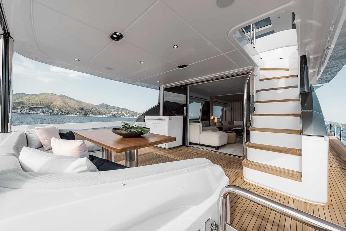 2024 Azimut 77 