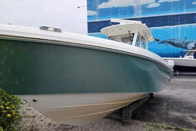 Boston Whaler 370 Outrage