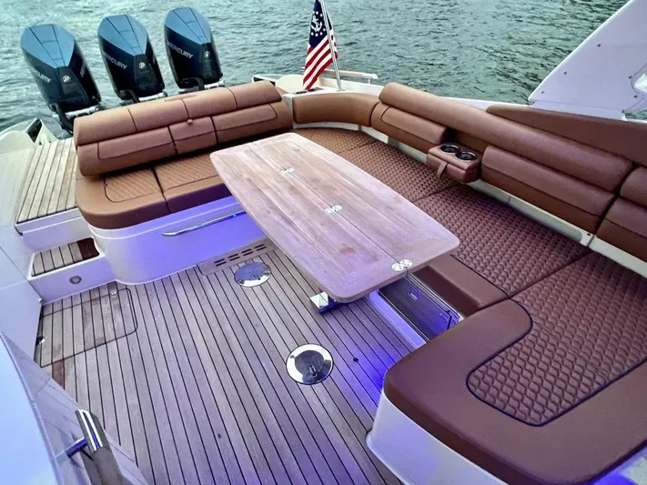  Yacht Photos Pics 2022 Chris-craft Launch 35 Gt - Image 27