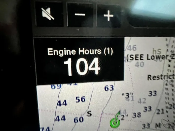  Yacht Photos Pics 2022 Chris-craft Launch 35 Gt - Image 36