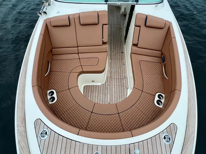  Yacht Photos Pics 2022 Chris-craft Launch 35 Gt - Image 8