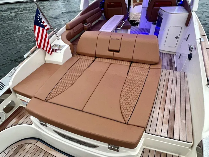  Yacht Photos Pics 2022 Chris-craft Launch 35 Gt - Image 35