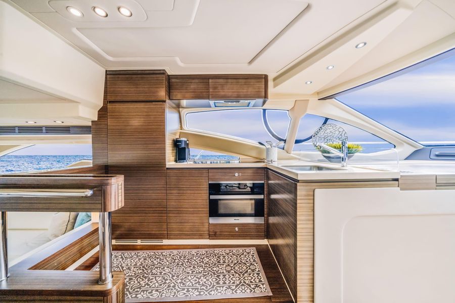 2017 Azimut 54 Flybridge