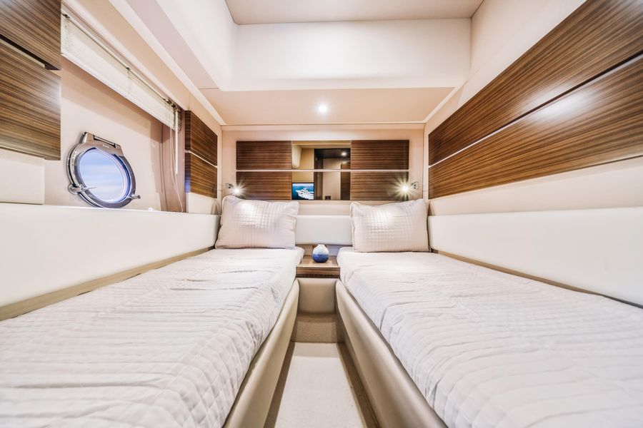 2017 Azimut 54 Flybridge