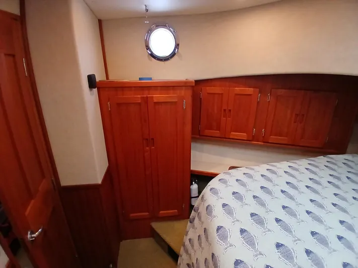 Hummingbird Yacht Photos Pics 