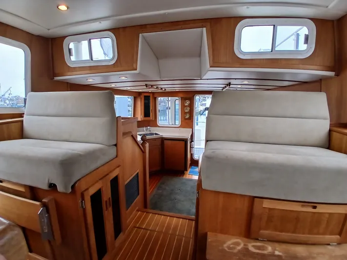 Hummingbird Yacht Photos Pics 