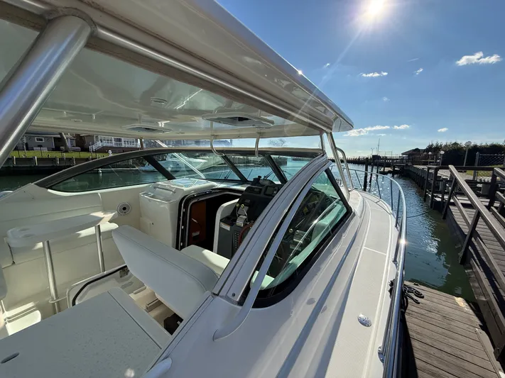 Sea Bully Yacht Photos Pics 