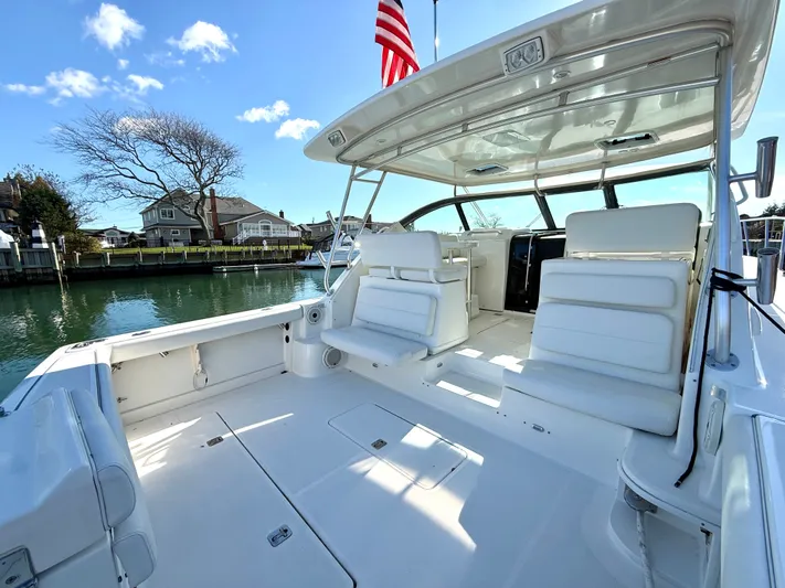 Sea Bully Yacht Photos Pics 