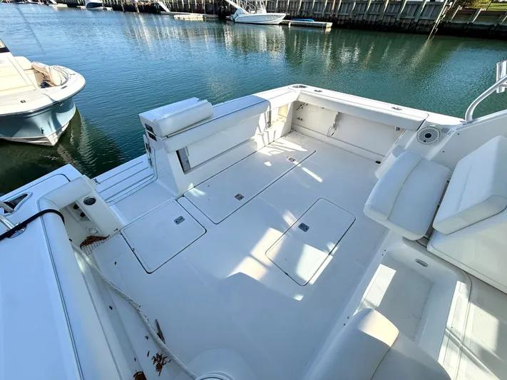 Sea Bully Yacht Photos Pics 