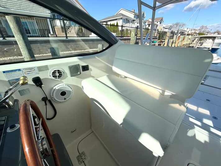 Sea Bully Yacht Photos Pics 