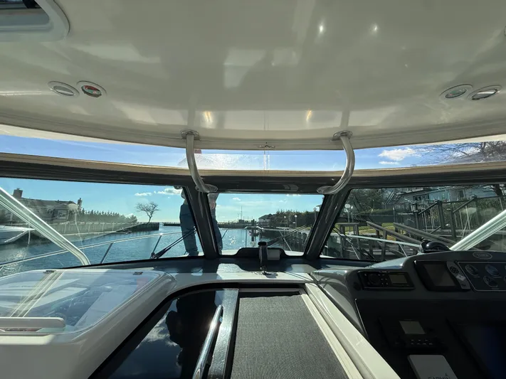 Sea Bully Yacht Photos Pics 