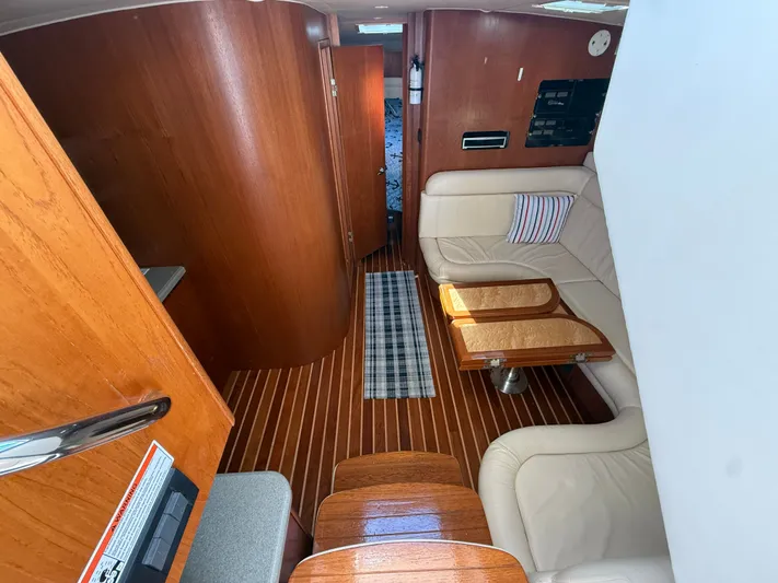 Sea Bully Yacht Photos Pics 