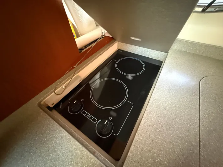 Sea Bully Yacht Photos Pics 