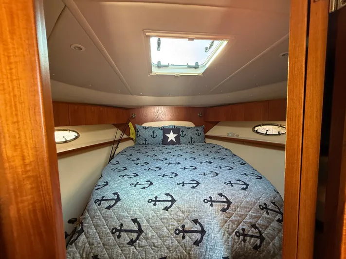 Sea Bully Yacht Photos Pics 