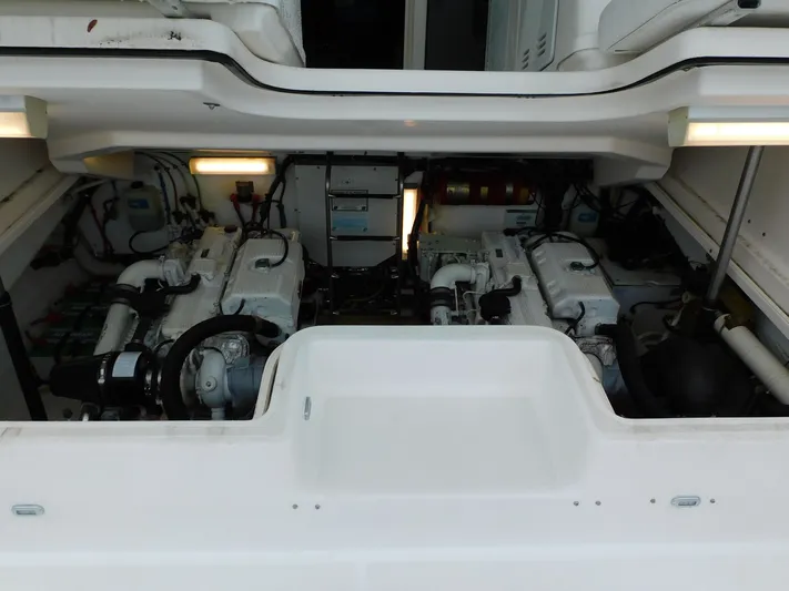 Sea Bully Yacht Photos Pics 