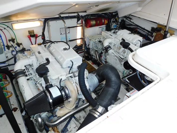 Sea Bully Yacht Photos Pics 