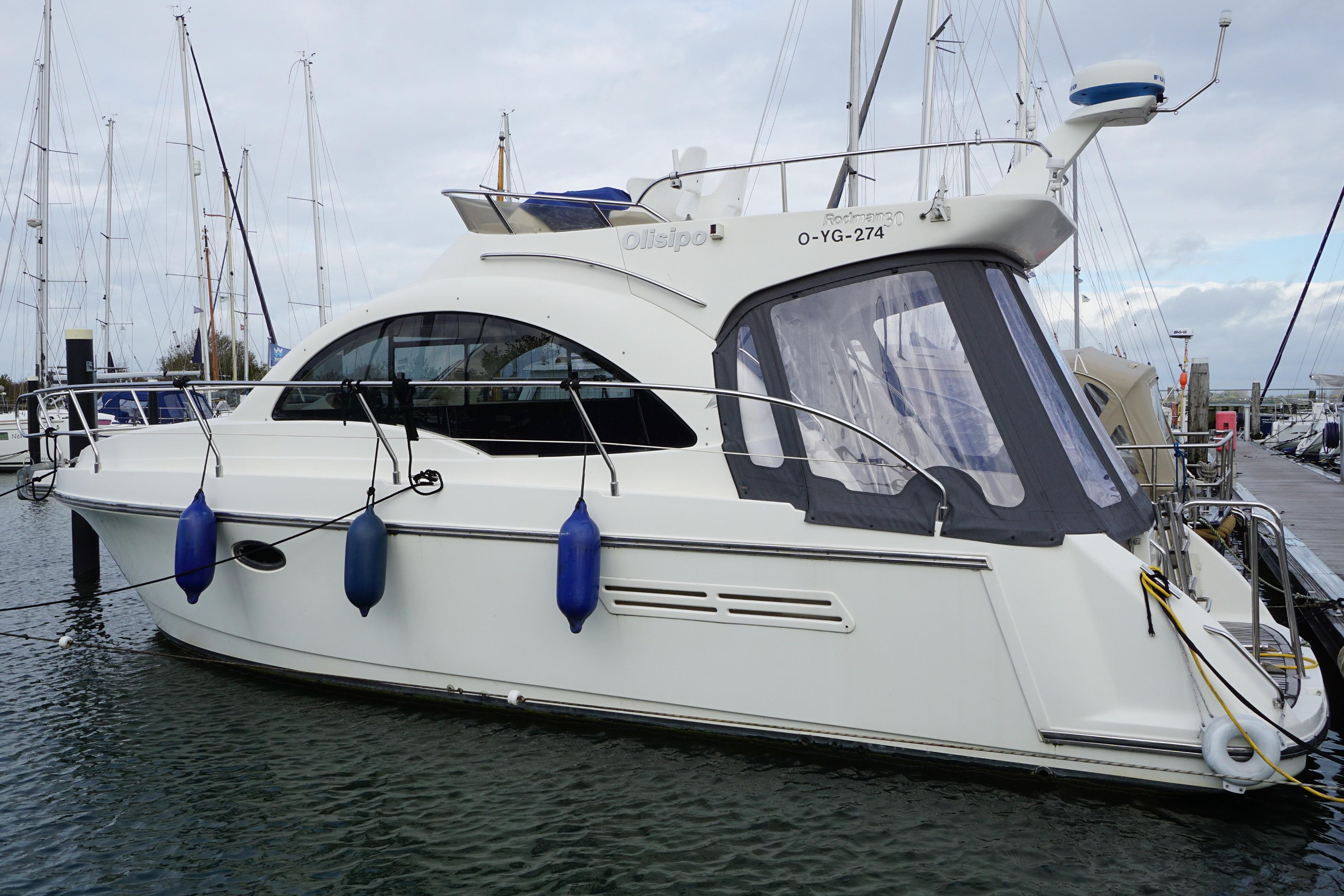 2004 Rodman 30 Cruiser Flybridge