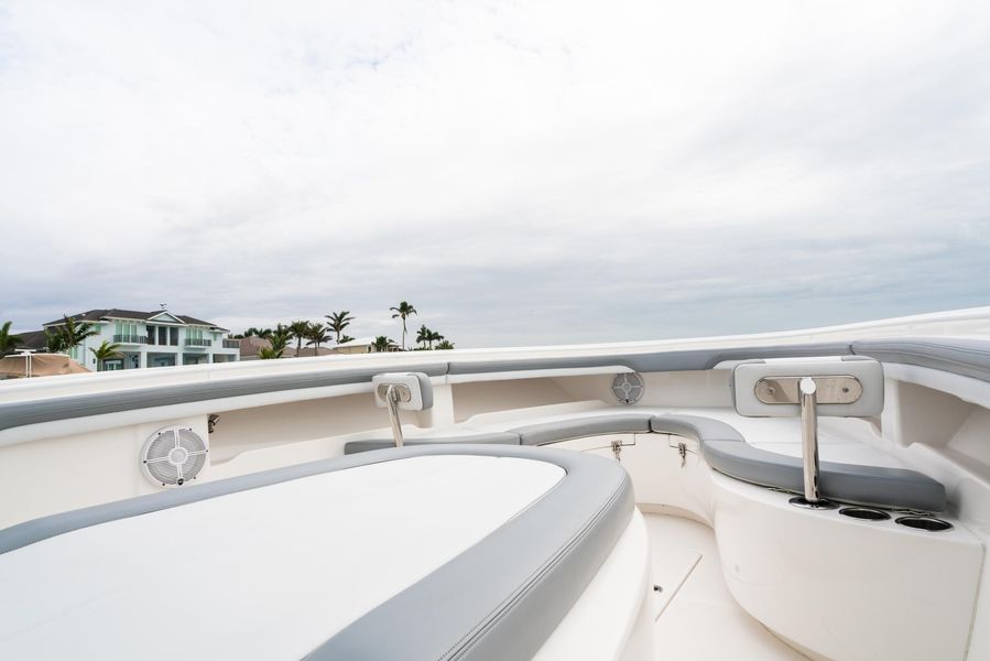 2018 Mag Bay 33 Center Console
