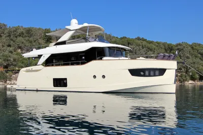 2017 Absolute 58 Navetta