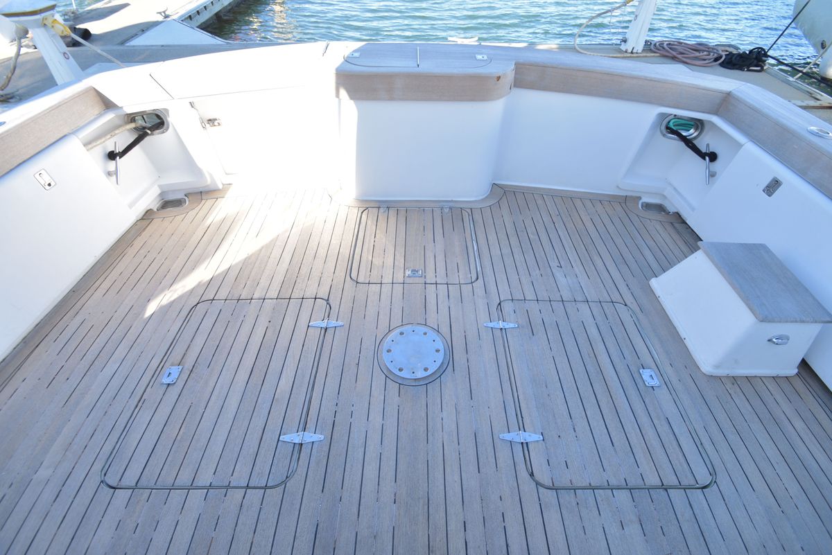 2001 Ocean Yachts 52 