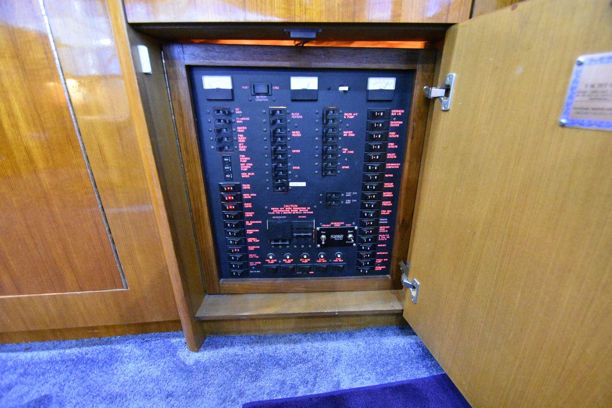 2001 Ocean Yachts 52 