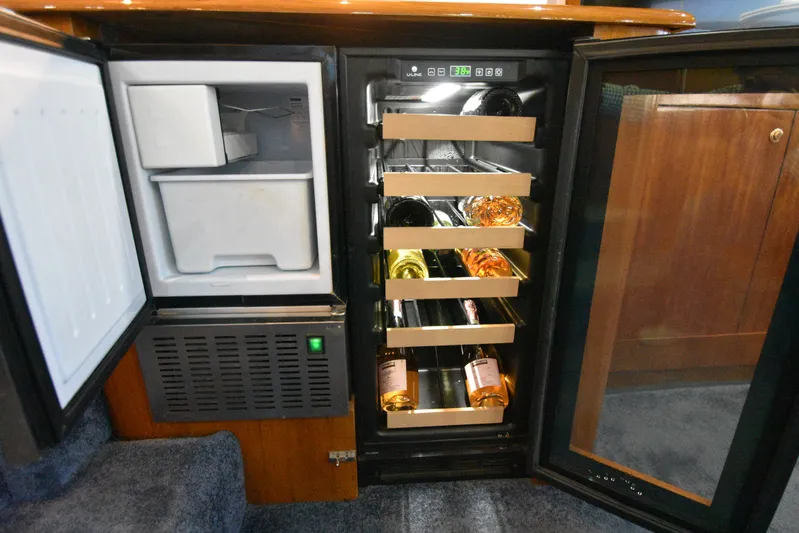 Liberty Risk Yacht Photos Pics 