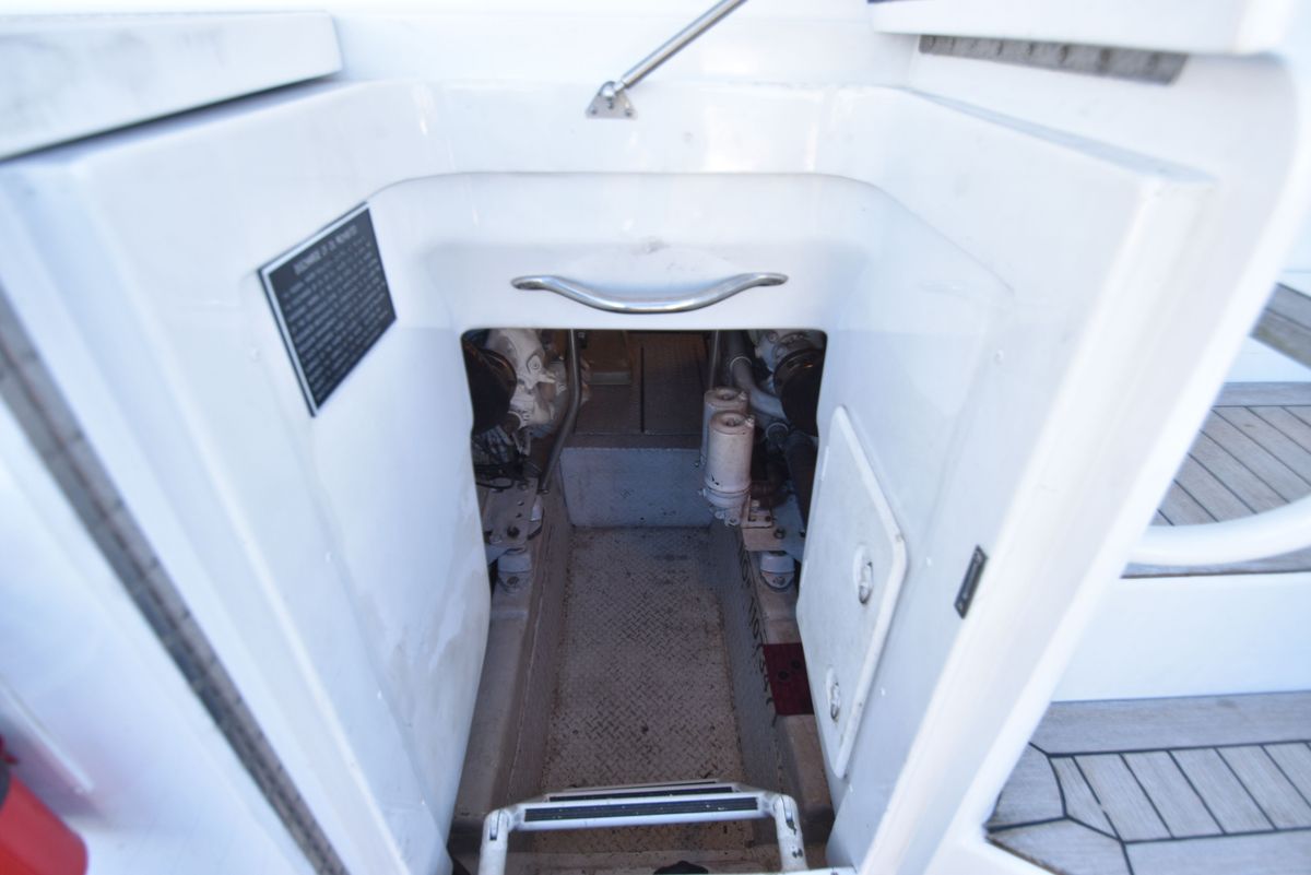 2001 Ocean Yachts 52 