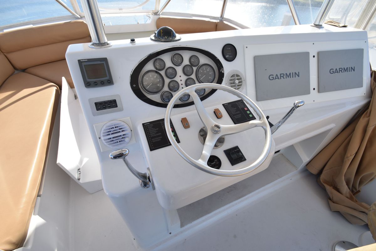 2001 Ocean Yachts 52 