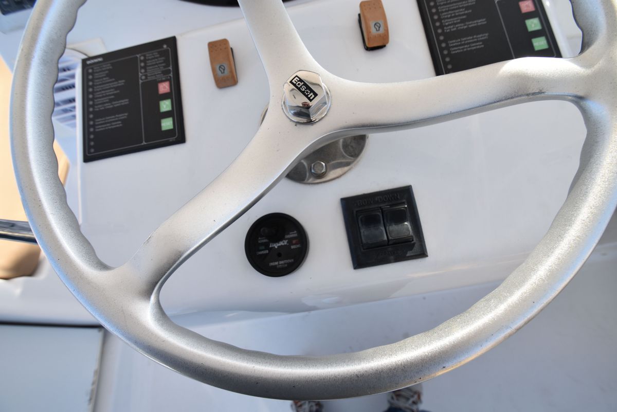 2001 Ocean Yachts 52 