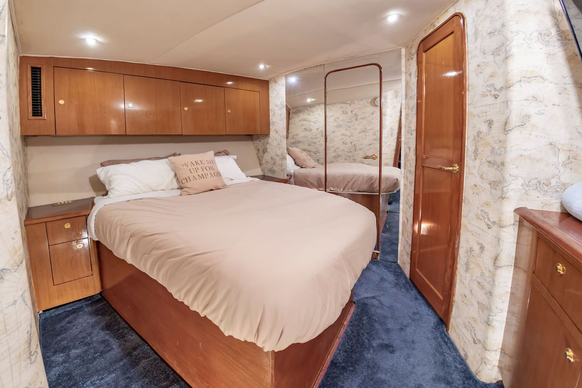 2001 Ocean Yachts 52 