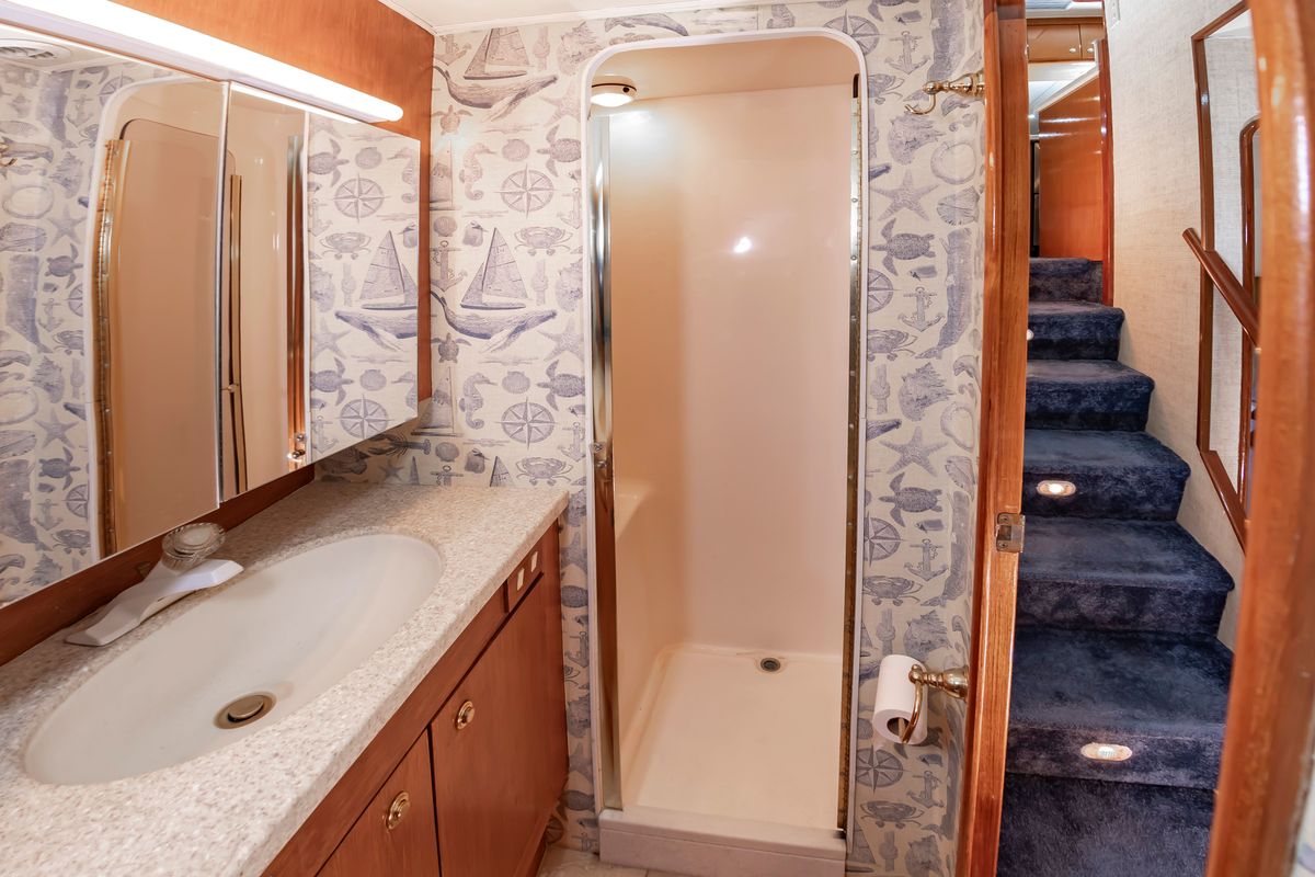 2001 Ocean Yachts 52 