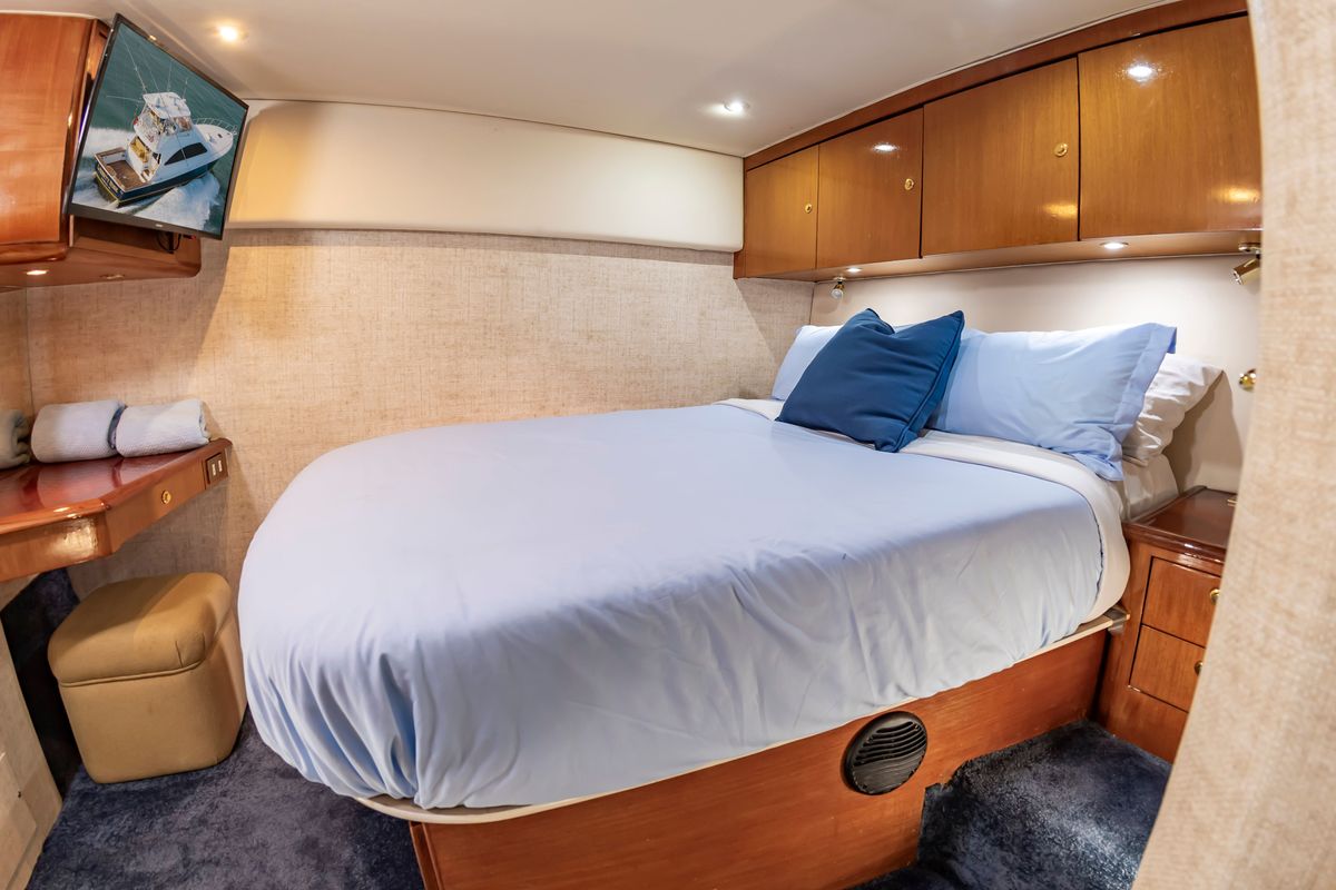 2001 Ocean Yachts 52 