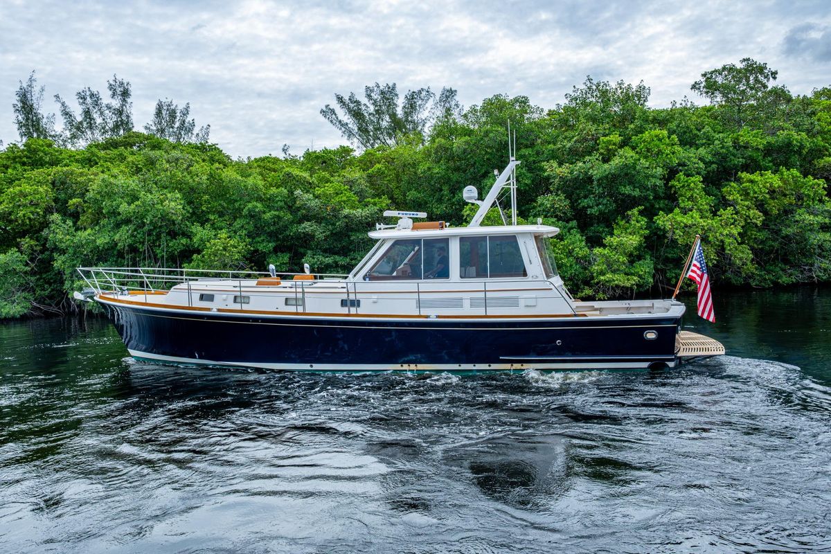 2003 Grand Banks 49 
