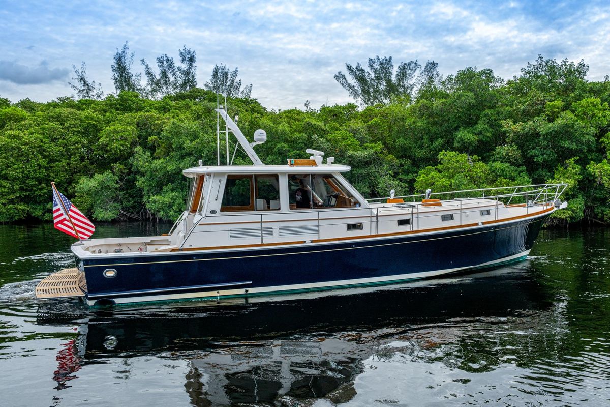 2003 Grand Banks 49 