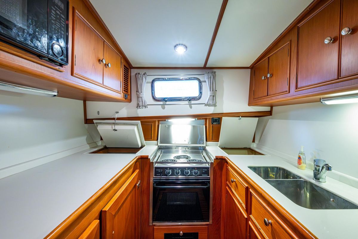2003 Grand Banks 49 