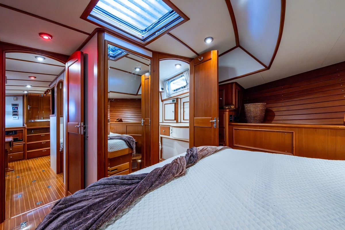 2003 Grand Banks 49 